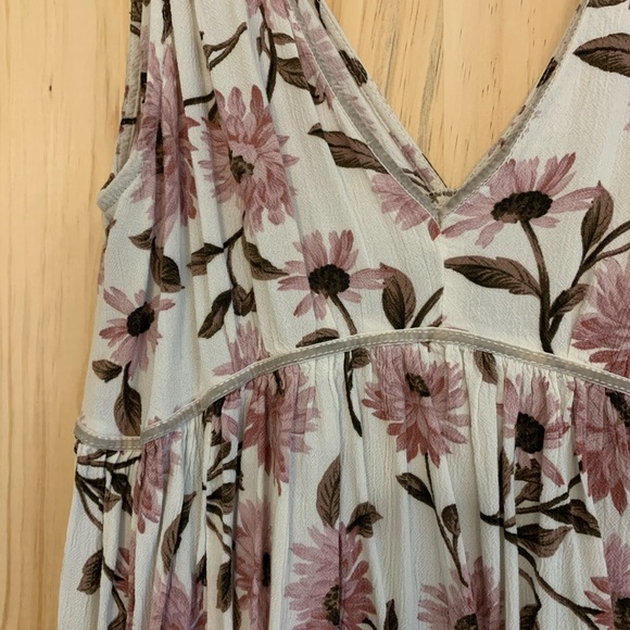 AE floral flowy tank top - Picture 2 of 3